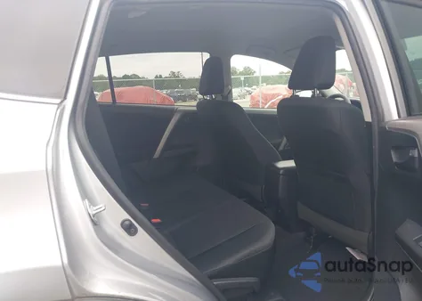 2018 Toyota Rav4 Le z USA, uszkodzony, nr VIN 2T3BFREV4JW817047